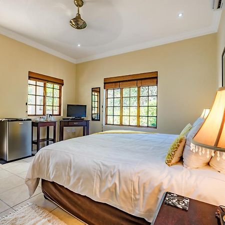 Country Lane Lodge White River Bagian luar foto